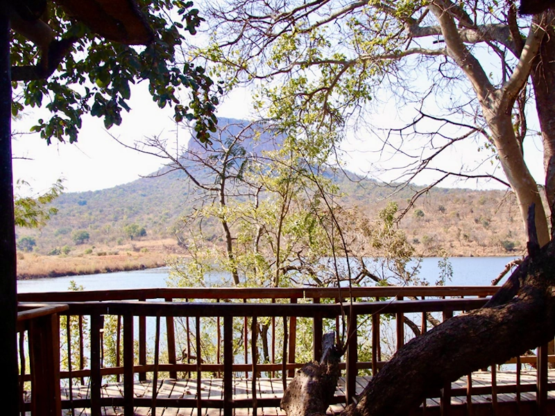 Entabeni Kingfisher Lodge uitzicht 001.webp