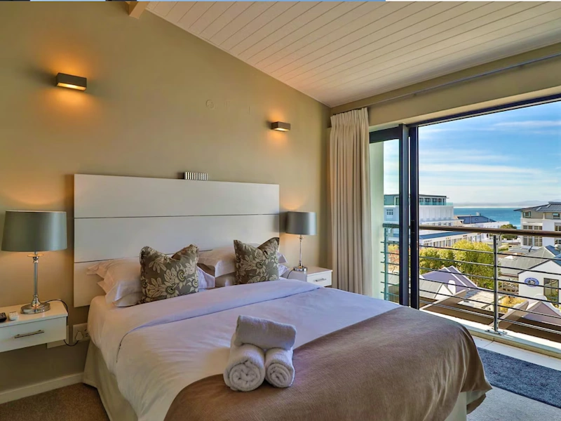 Whale Coast Hotel Two Bedrooms Apartment slaapkamer.webp
