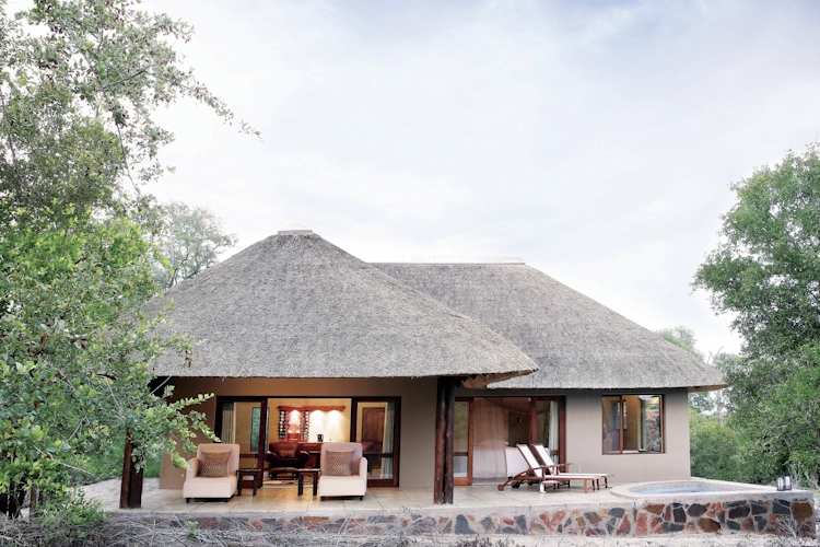 Arathusa Safari Lodge bush_facing_suite_exterior 001.webp