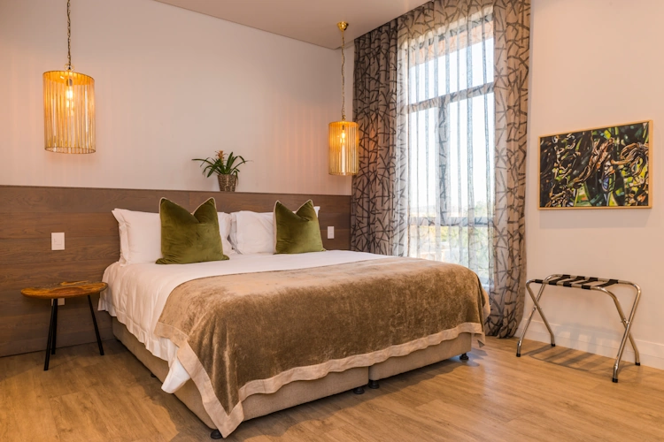 The Rex Hotel kamer.webp
