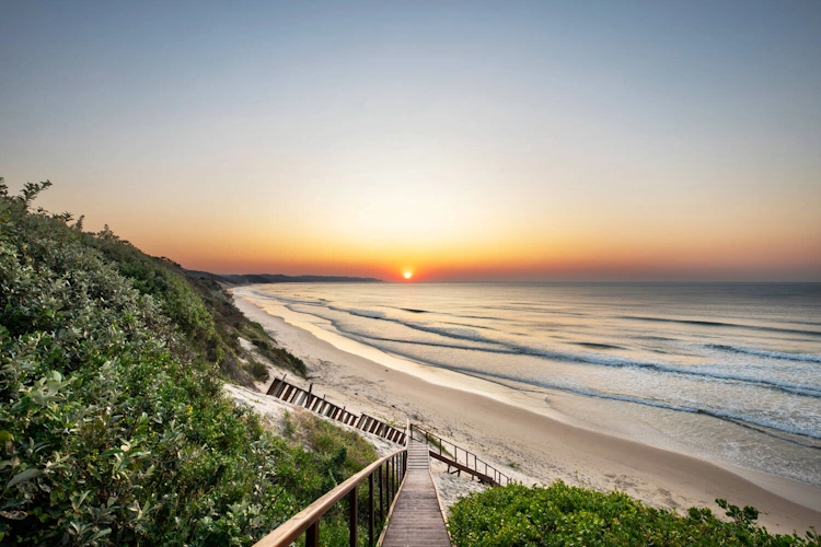 Prana Lodge strand 001.webp