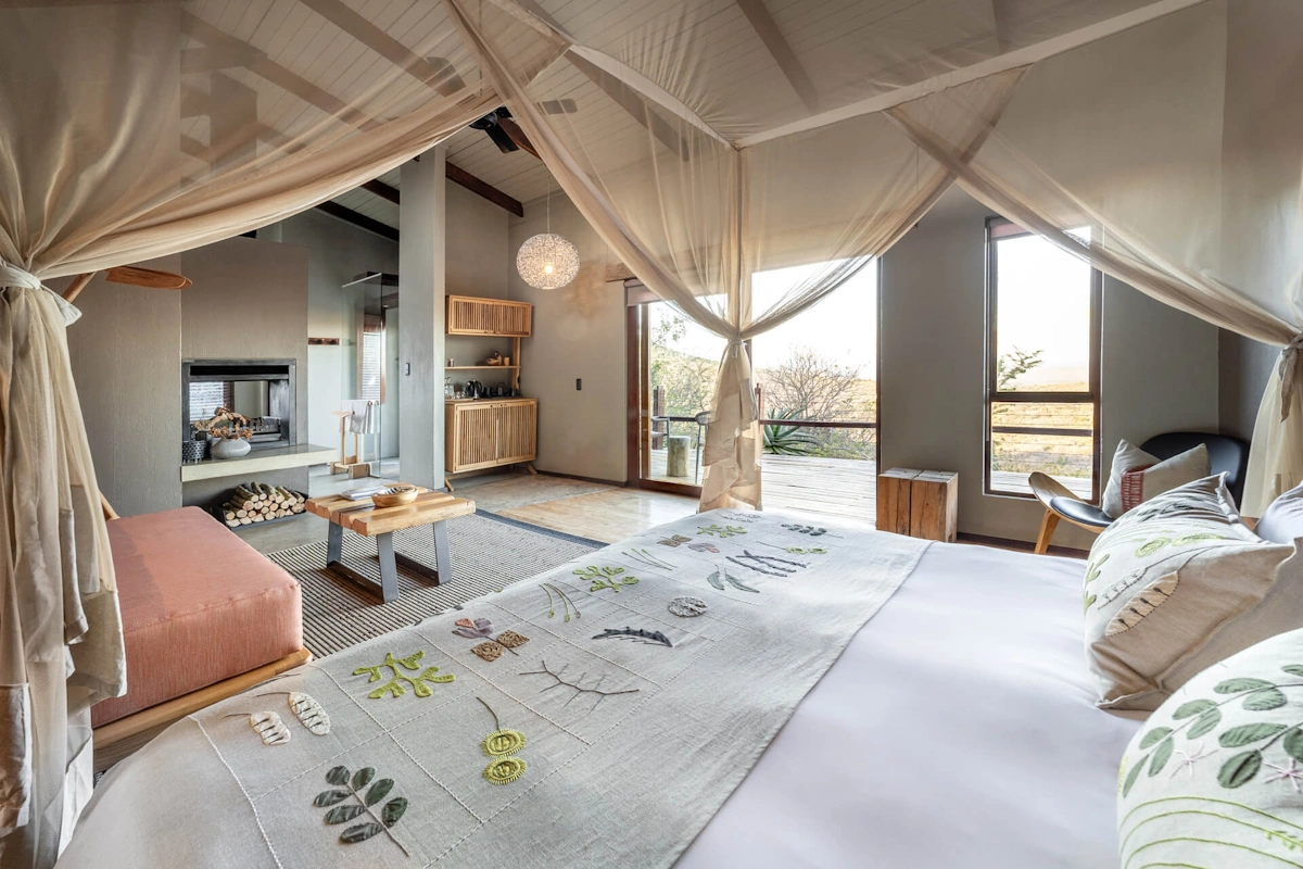 Rhino Ridge Safari Lodge Luxury Bush Villa 001.webp