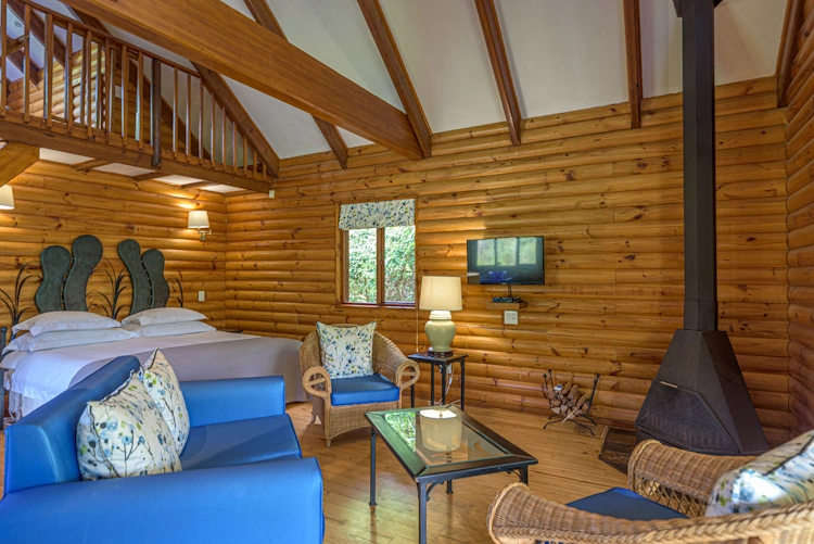The Fernery Lodge and Spa cabin zitje.webp
