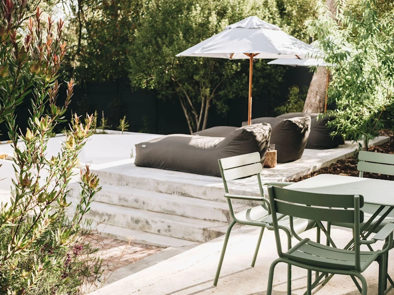 Mooibaai Cottages tuin.webp